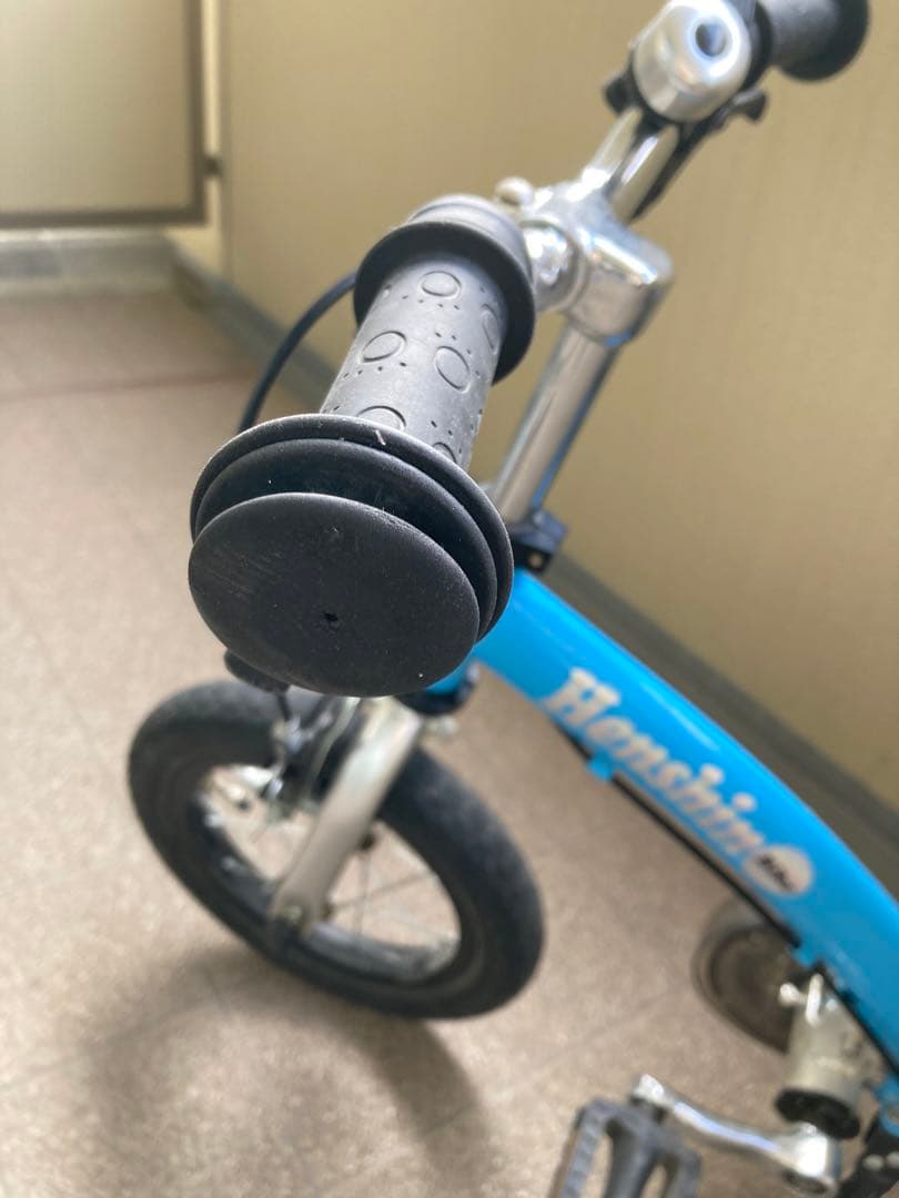 Henshin バイク バランスバイク　青　水色