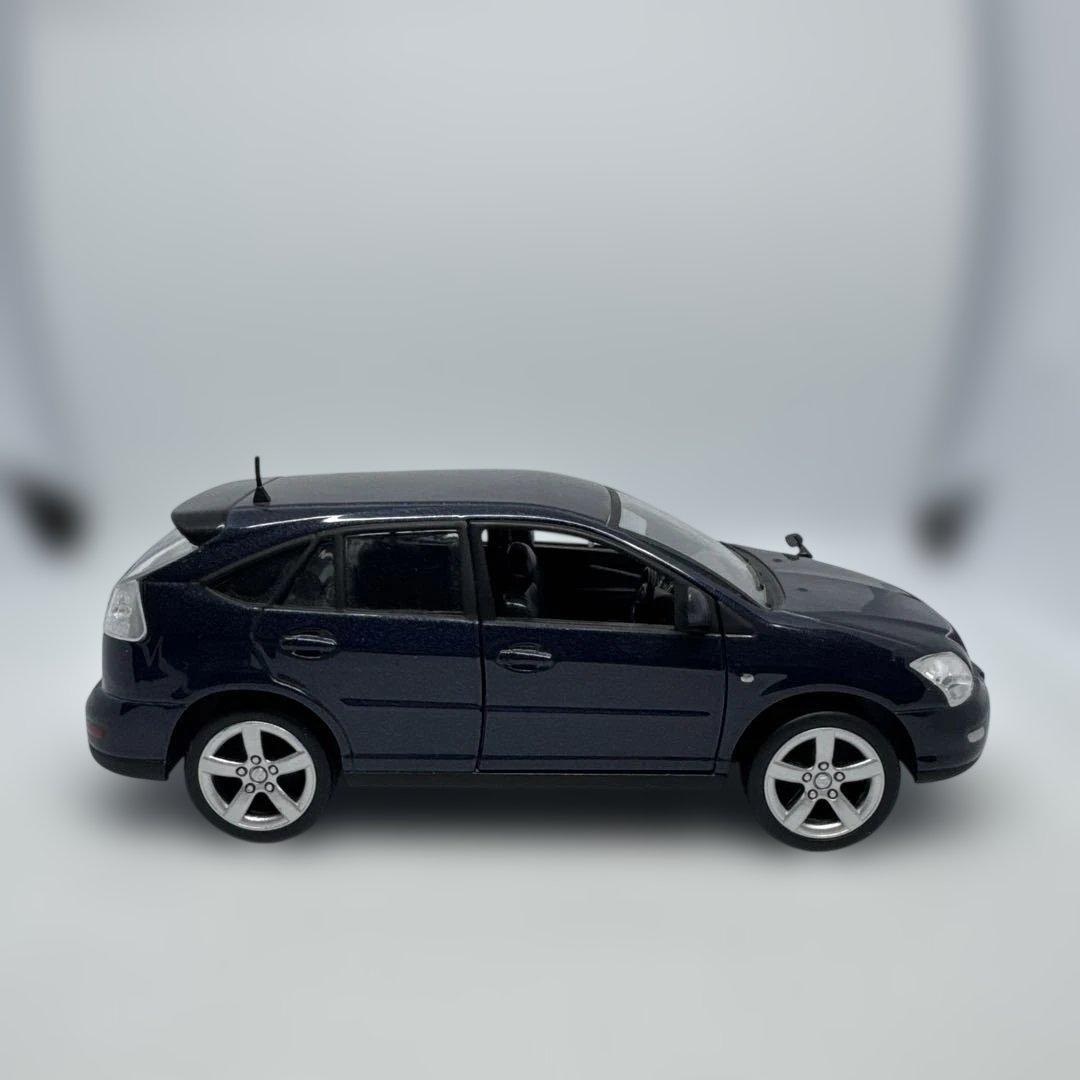 トヨタ　ハリアー 30系ダークブルー 1/43 トミカ　2台セット