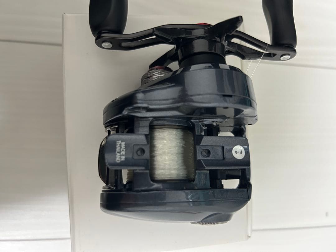 16ジリオンSVTW ダイワ 右ハンドル ベイトリール