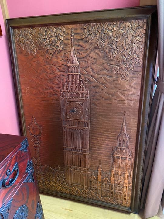 引っ越しの為、飾るスペースがなくお売りしたいです。 銅板の飾り画