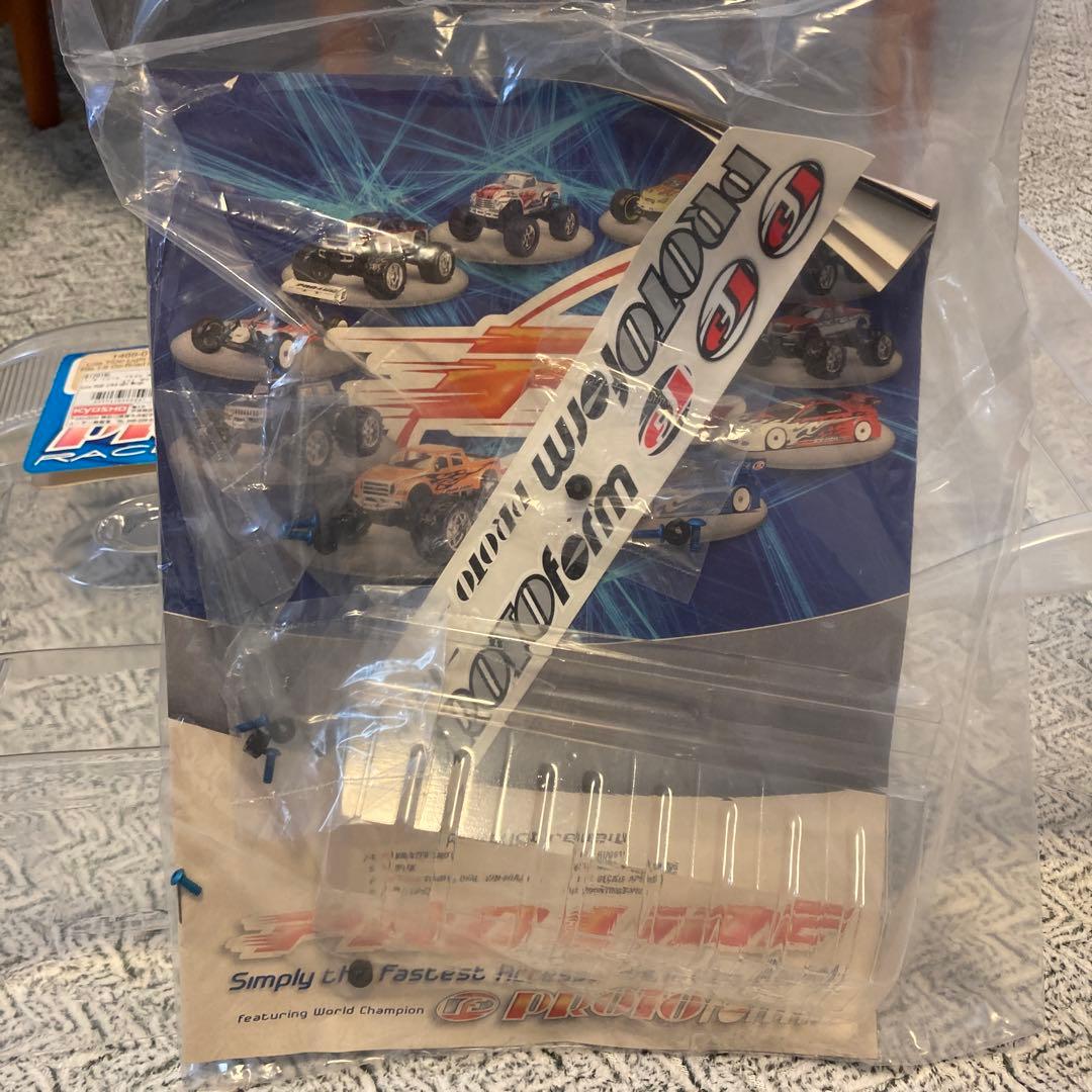 PROTOform. Lola T530とFrisbeeボディ