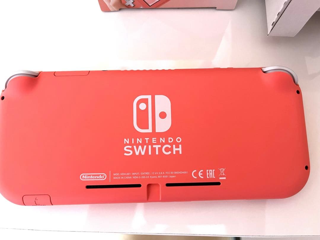 【美品】Nintendo Switch lite コーラル　ピンク