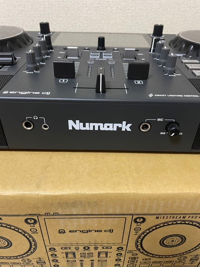 Numark Mixstream Pro+ コントローラー