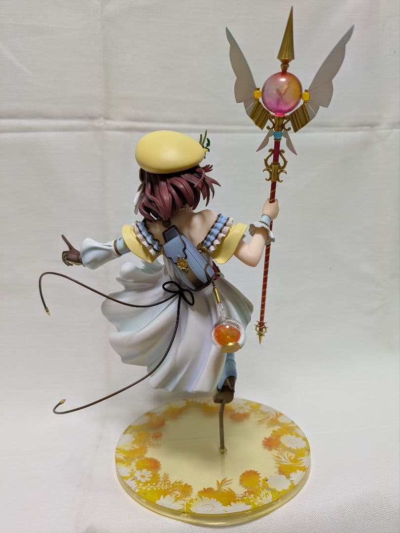 ソフィー フィギュア