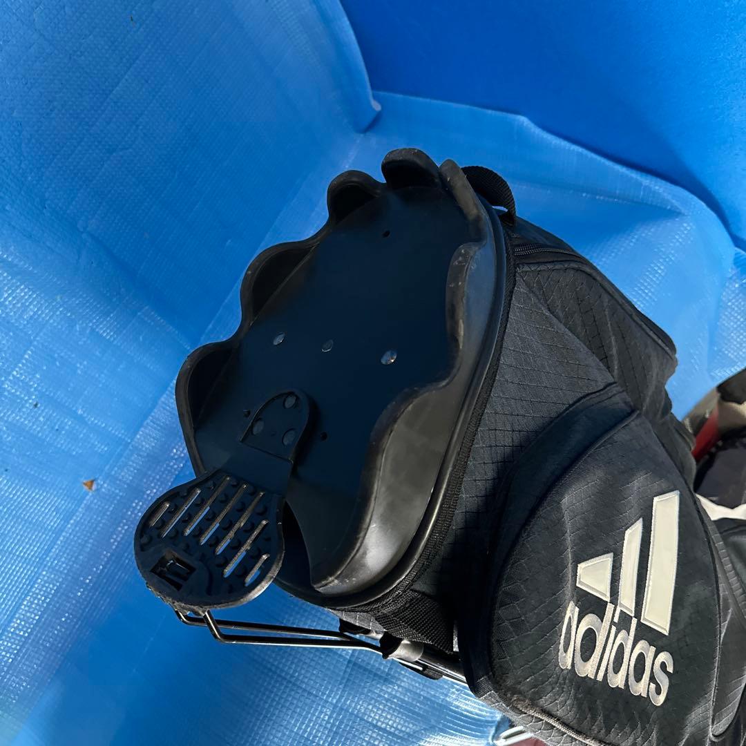 adidasスタンド式キャディーバッグ
