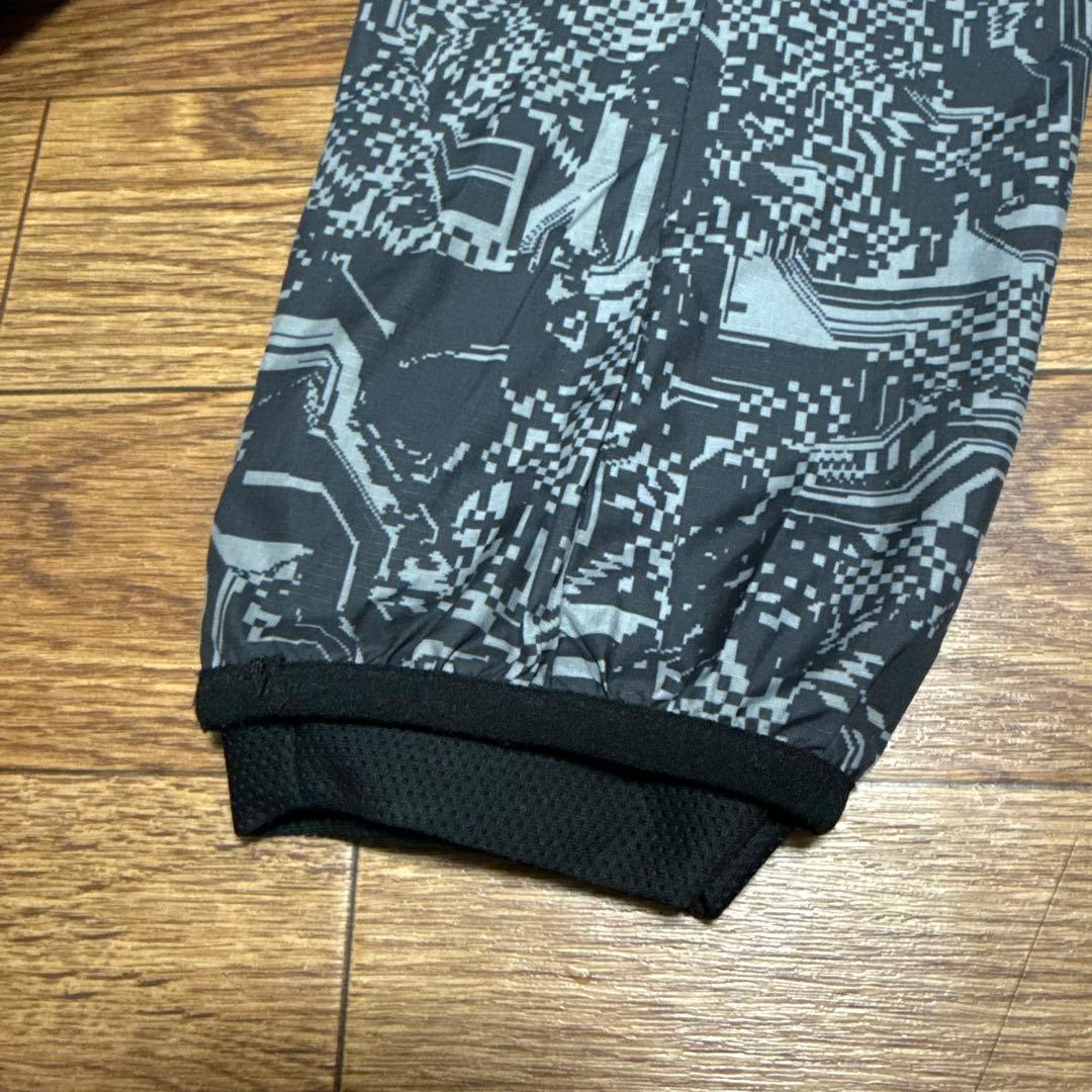 ナイキ　ランニング　NIKE running デジタル迷彩　ナイロンジャケット