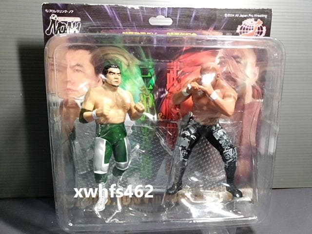 サイン付き 新品 武藤敬司 三沢光晴 フィギュアセット デビュー20周年記念限定