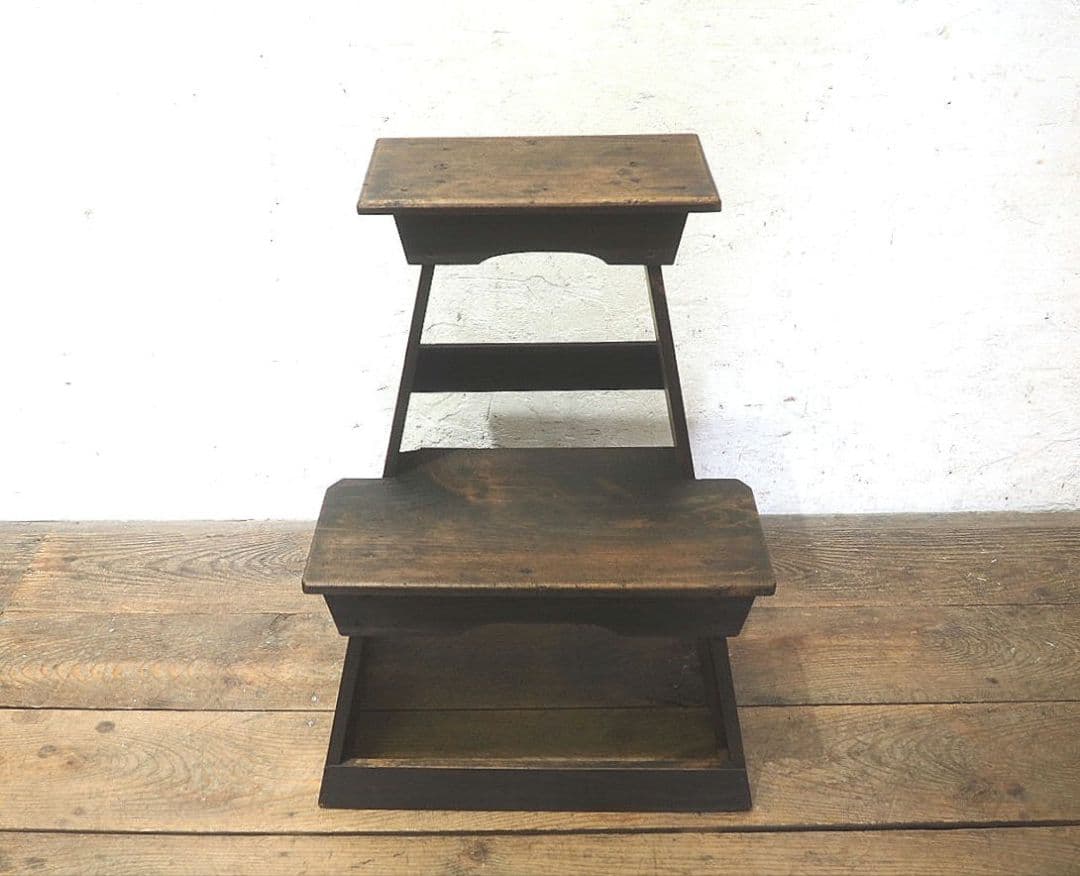 1345 ビンテージ　レトロな踏み台　展示台　花台　ガーデン　古家具　古道具