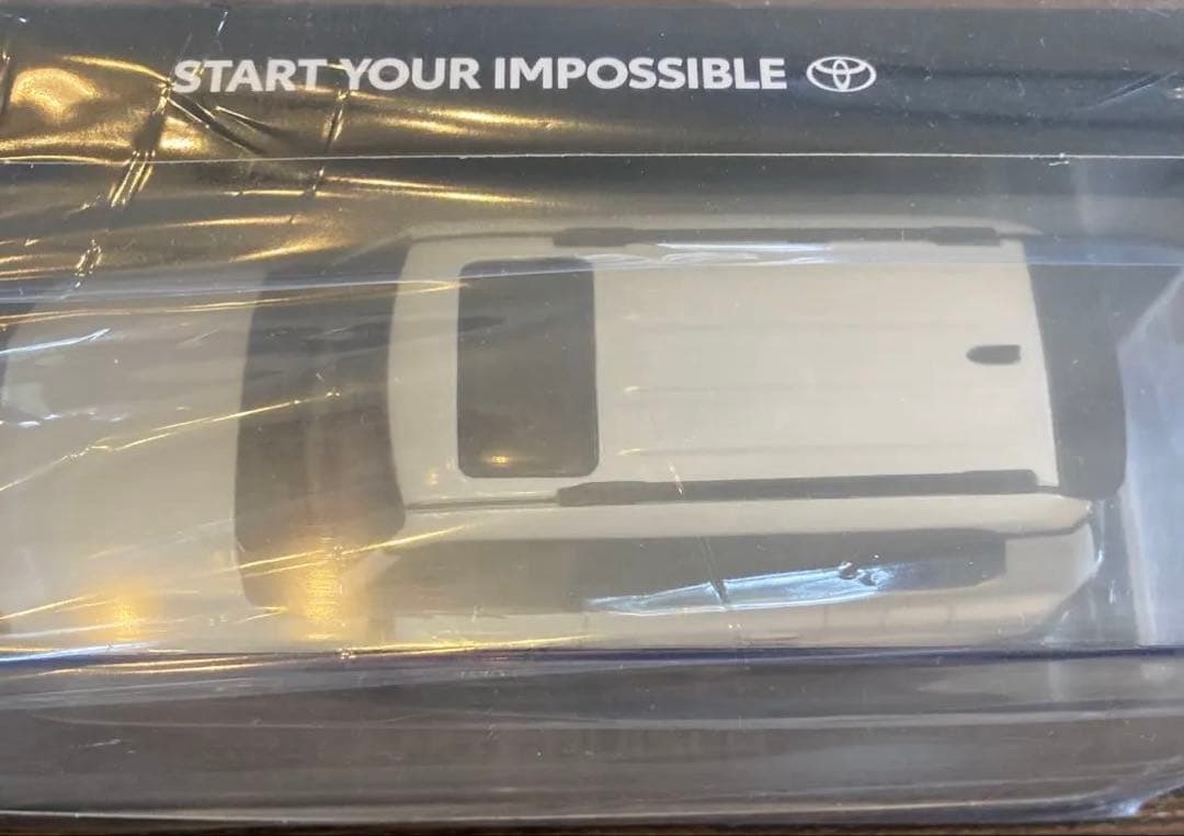 【新品未開封 】①ミニカーランドクルーザー250