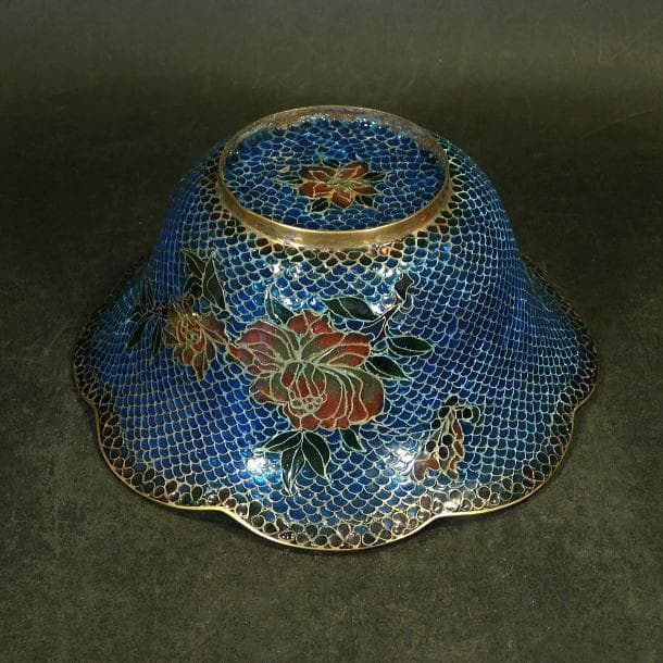 【中国古玩　唐物　透胎七宝　藍彩牡丹蝶紋　覆輪縁碗（茶碗）】№５