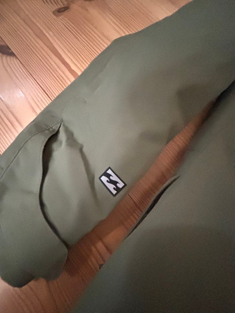 オリーブ色 フード付きスノーボードジャケット