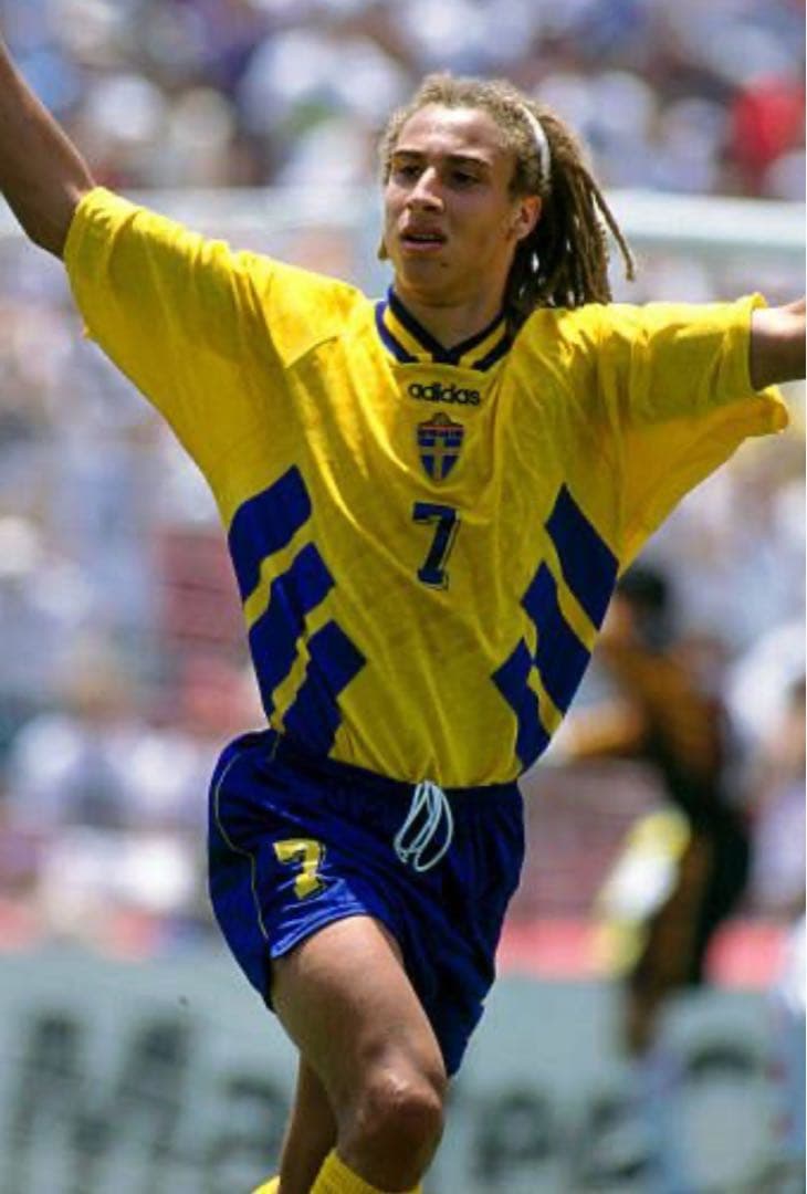 ワールドカップ1994 スウェーデン代表ラーション ヴィンテージユニフォーム