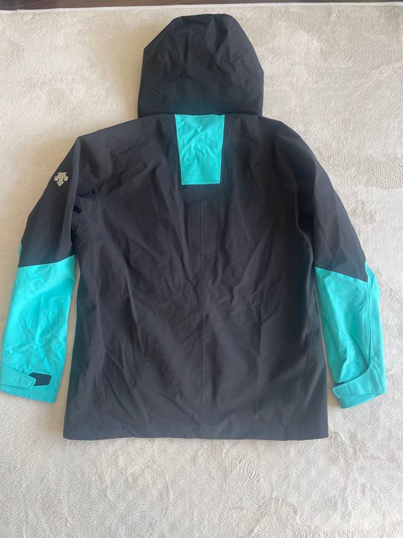 DESCENTE スキー用ジャケット 黒/ターコイズ