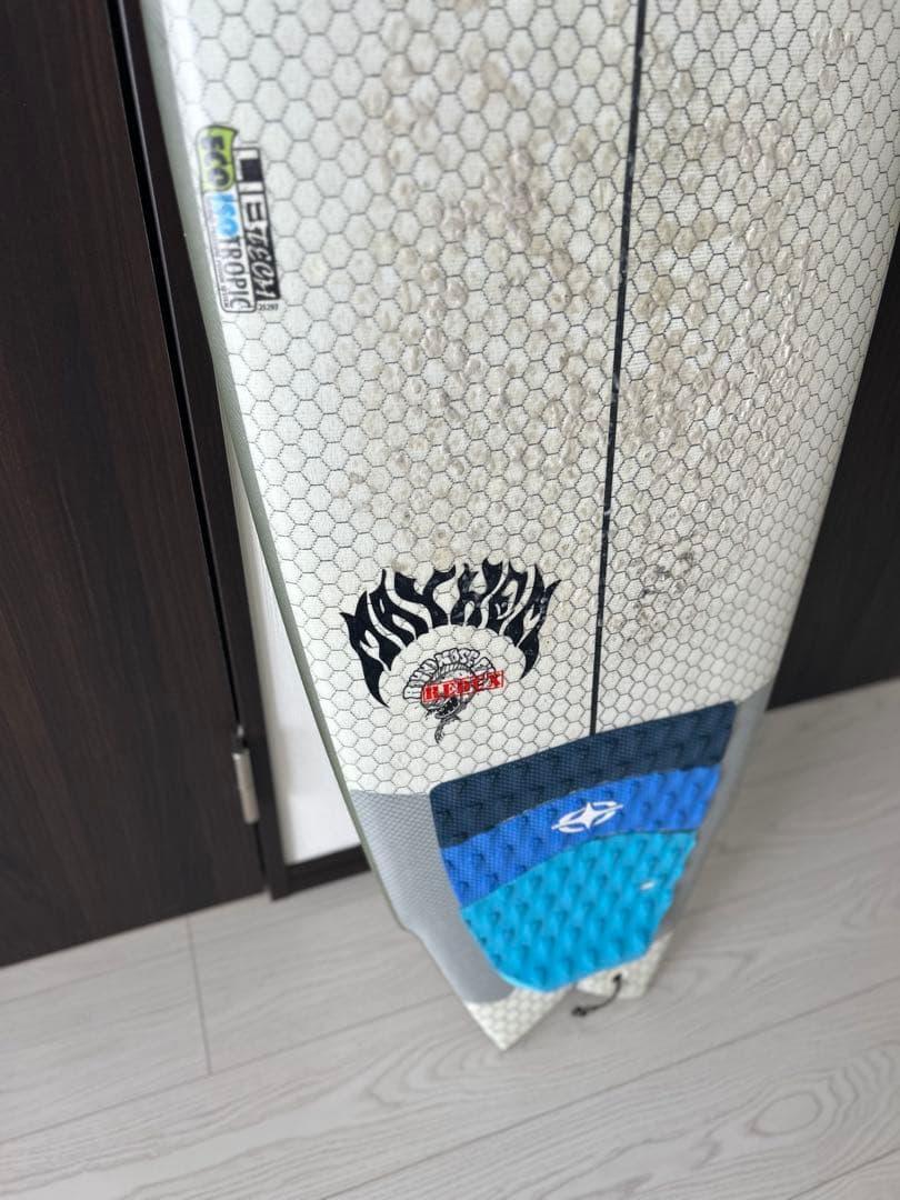 Libtech Lost 6‘0‘’サーフボード Proteckフィン付き
