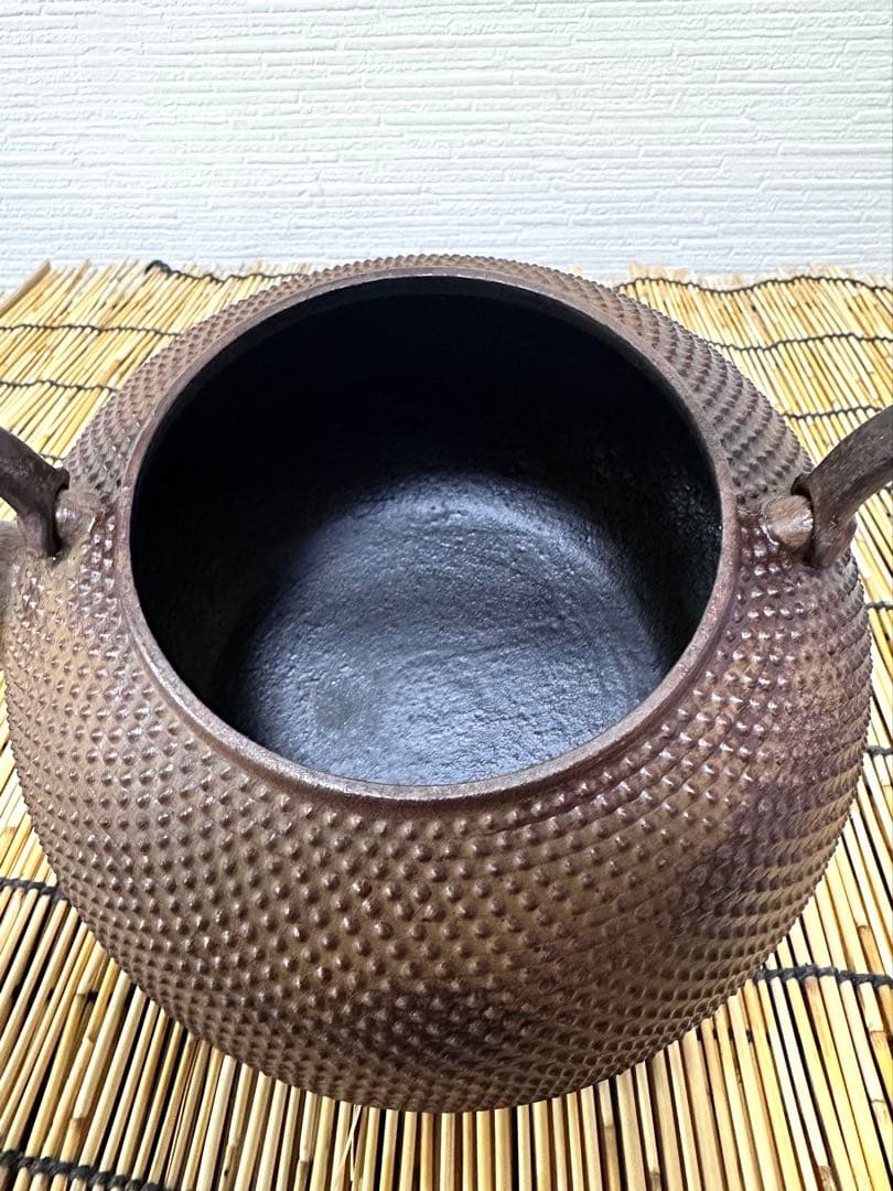 未使用品、栞付　南部徳秀　佐藤 徳秀造 南部形アラレ　南部鉄瓶　南部鉄器