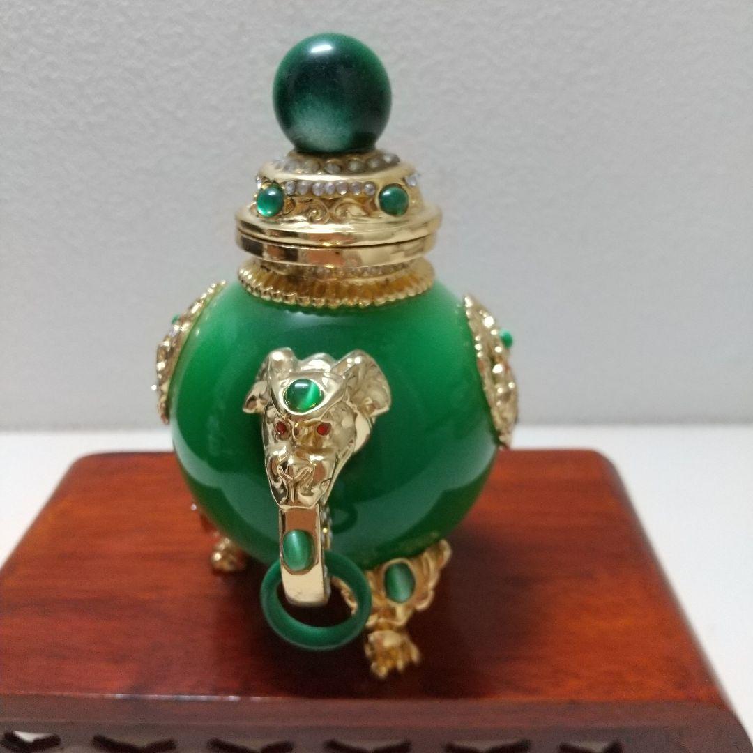 中国美術翡翠台座付き