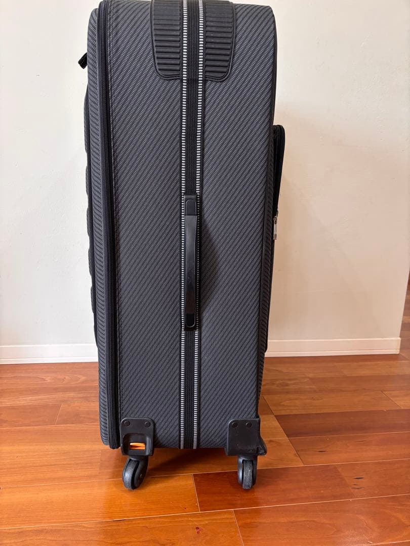 【大幅値引】シフレ escape大容量 138キャリーケース TSAロック付き