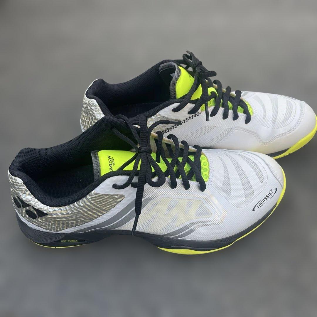 [美品]ヨネックス　テニスシューズ(27.5cm)