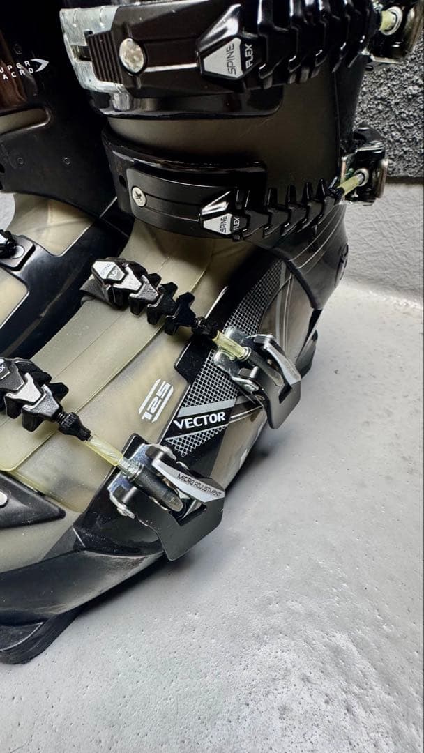 送料込み HEAD VECTOR 125 スキー用ブーツ26-26.5