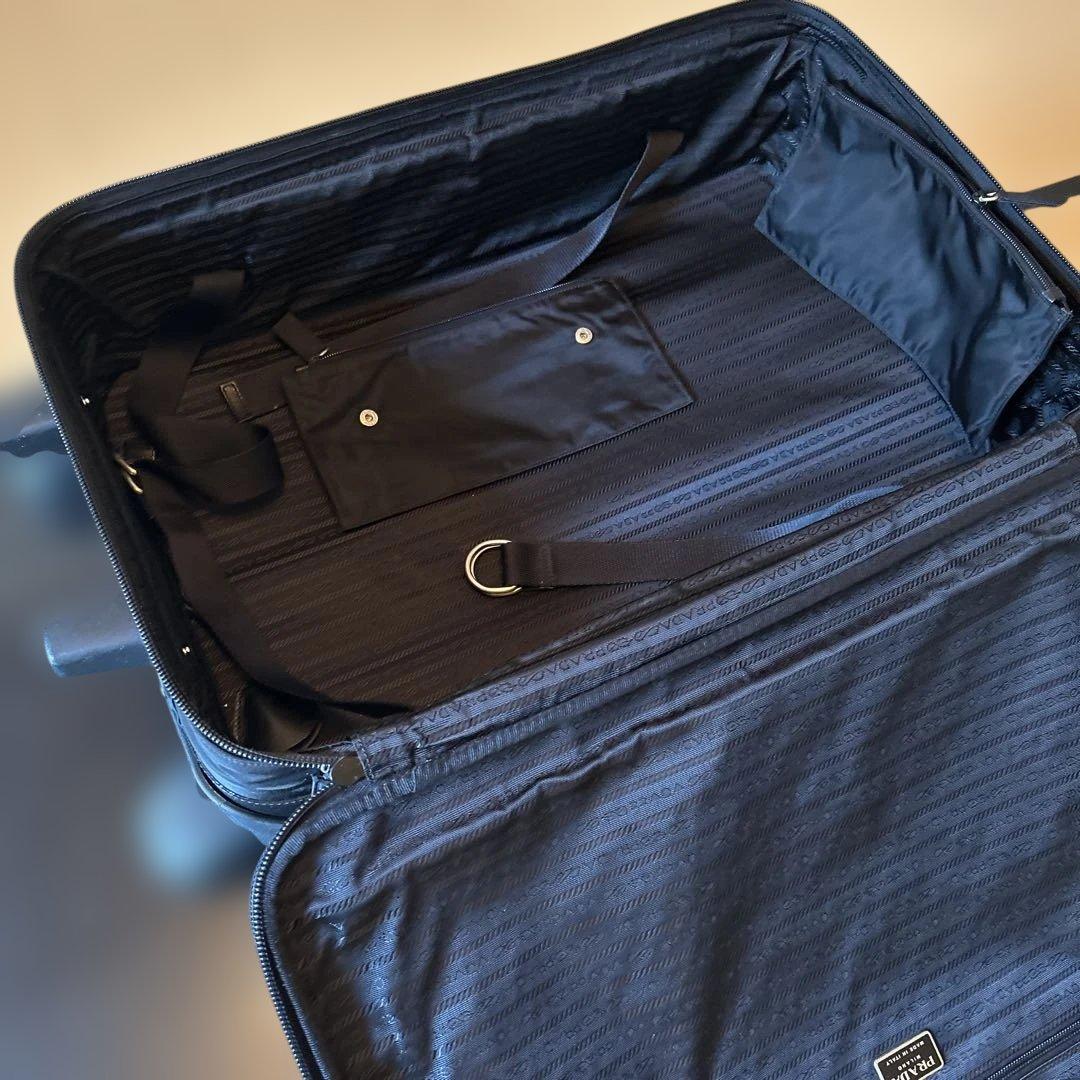 PRADAキャリーバックＶ142黒ナイロン旅行。サクランボさん専用商品。