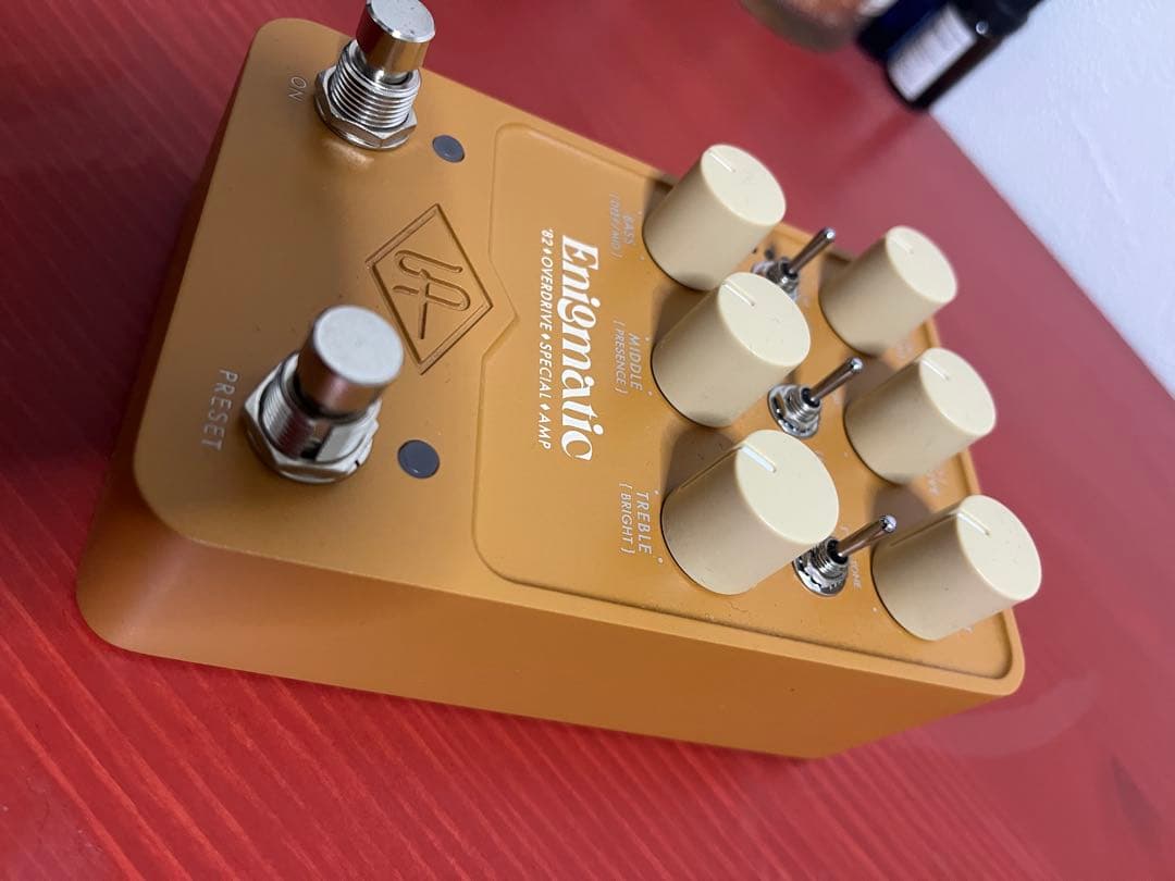 ギター UAFX Enigmatic