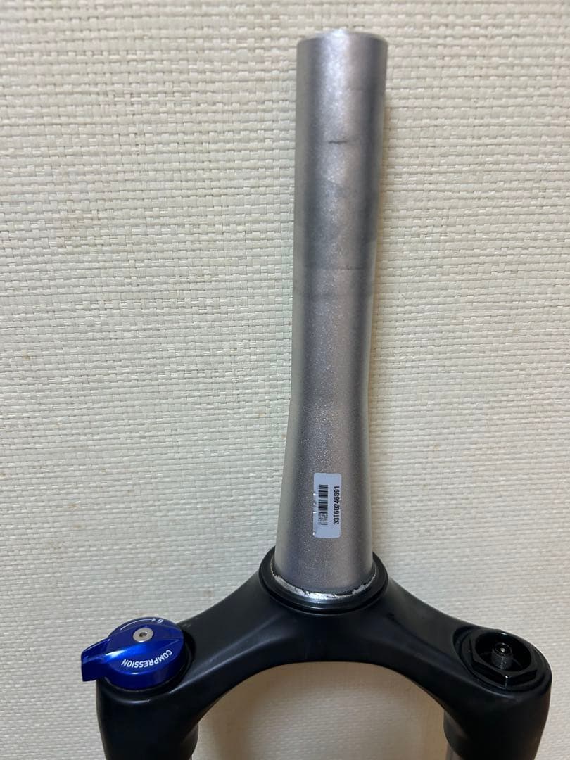 エアサスブースト規格ロックショックス