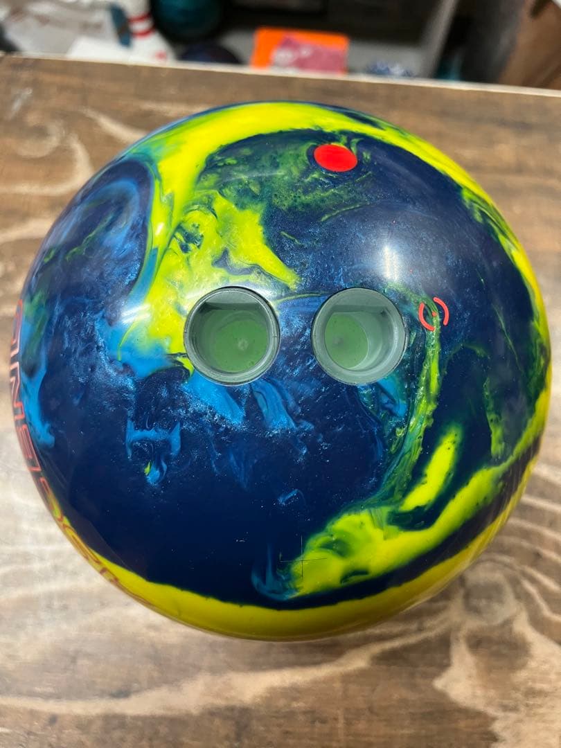 【美品】MOTIV ASCEND 15ポンド ボウリングボール アセンド