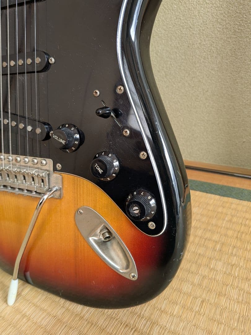 FERNANDES　エレキギター サンバースト ケース付き