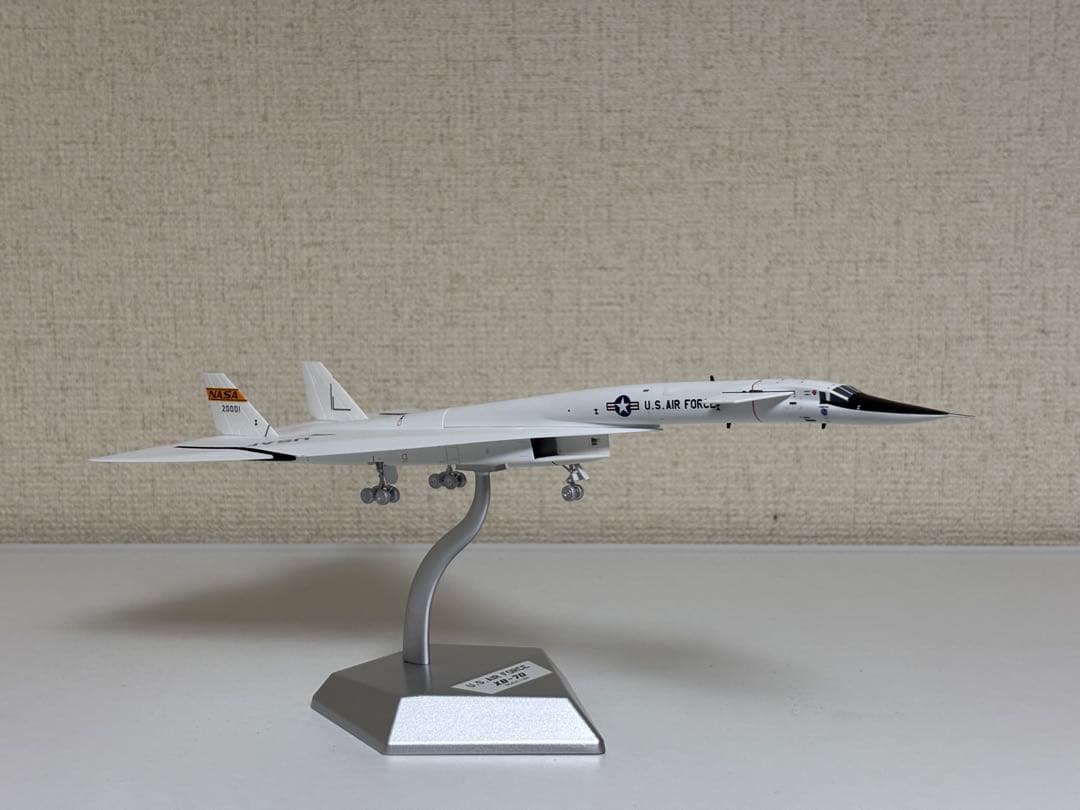 ハルチャン SQwings XB-70 1/200 NASA