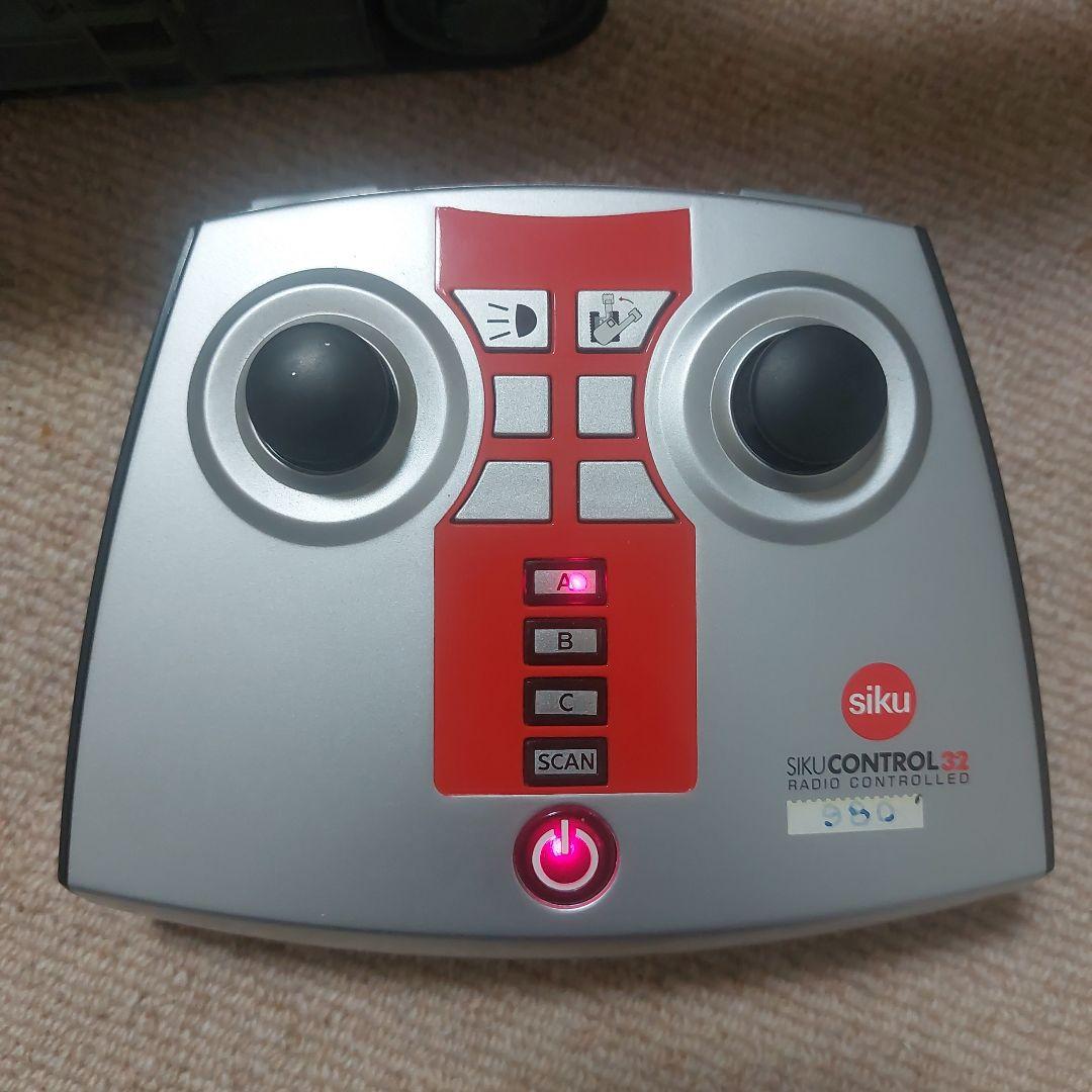 siku CONTROL1:32 ラジコンショベルカーLIEBHERR R980