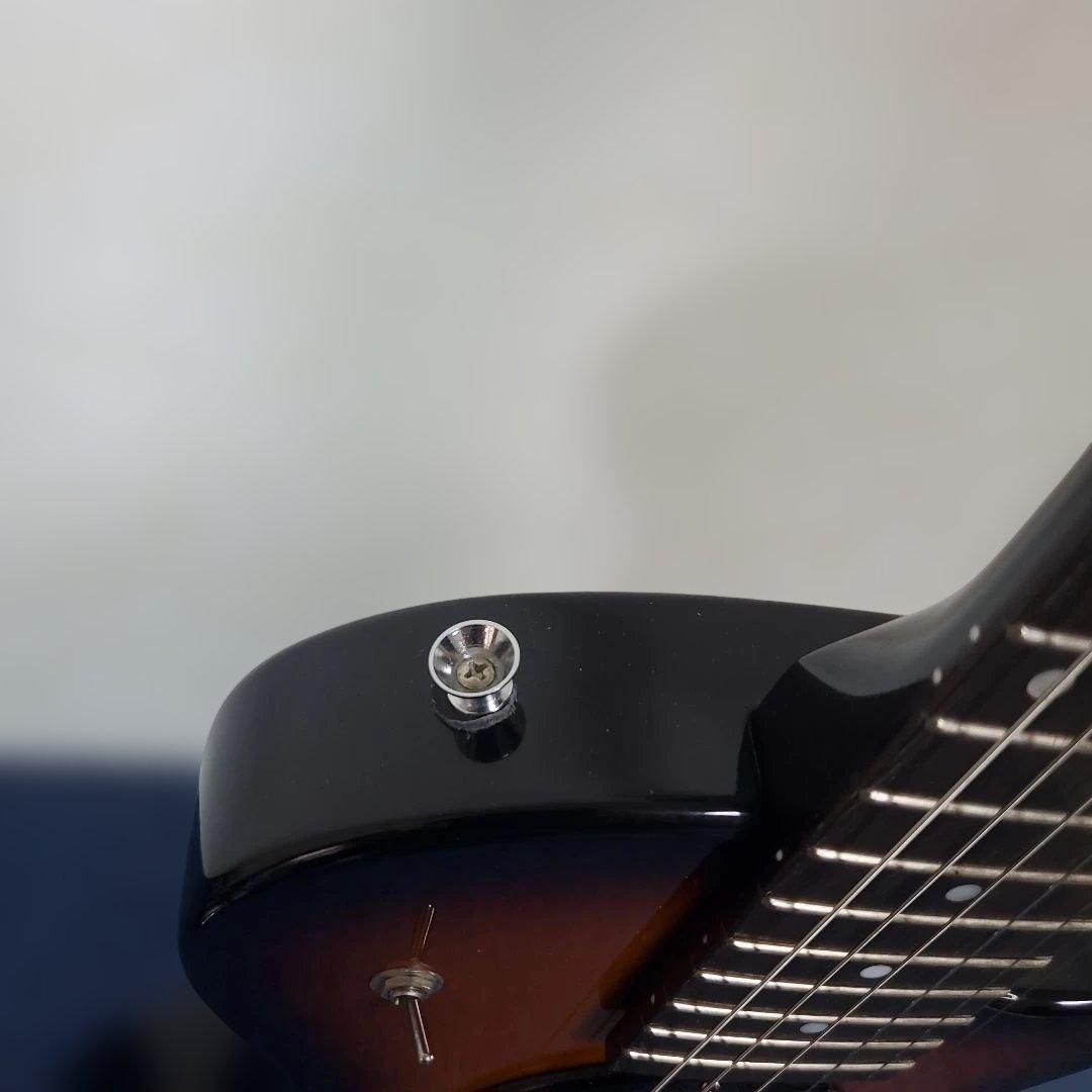 h443☆美品☆Barclay☆アンプ内蔵☆エレキギター☆ミニ☆カバー付き