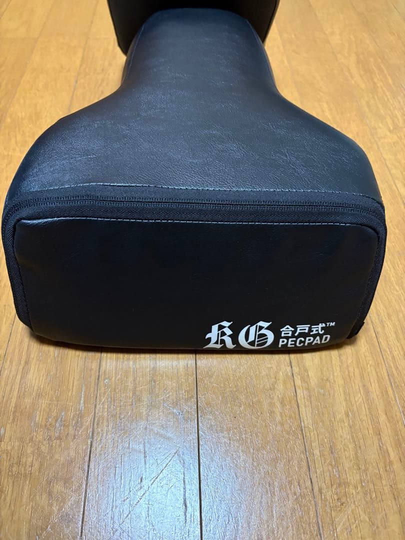 合戸式　大胸筋肥大ペックパッド