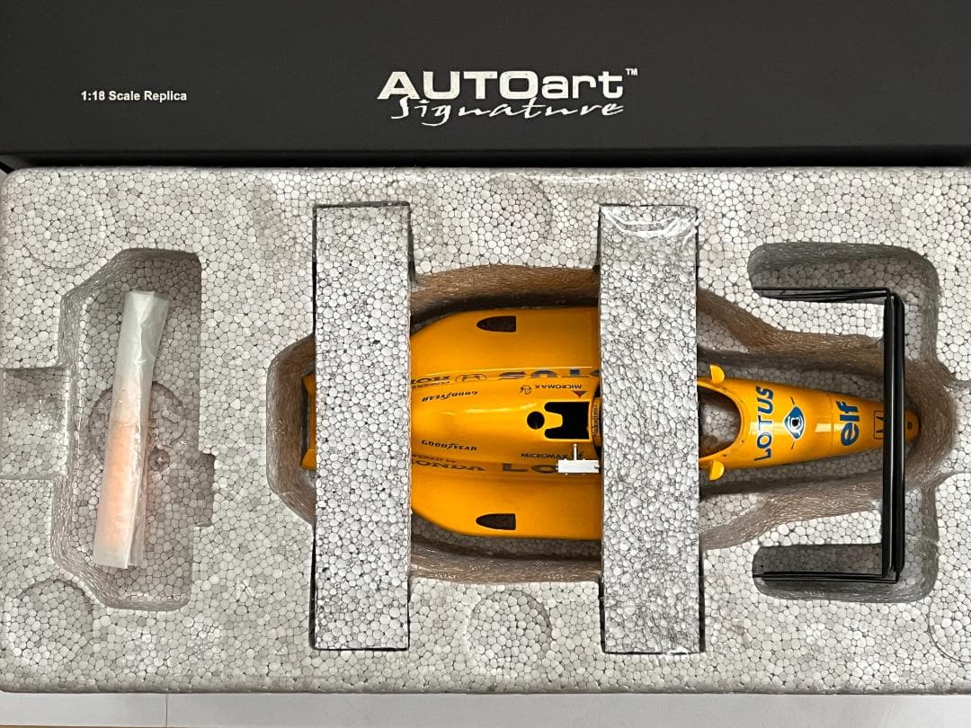 オートアート 1/18 ロータス 99T 中嶋悟 #11 箱付 88726 美品