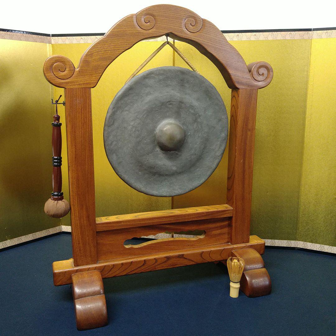 AJ51 茶道具 銅鑼 欅枠 木製 バチ バイ付未使用 茶事 鳴り物