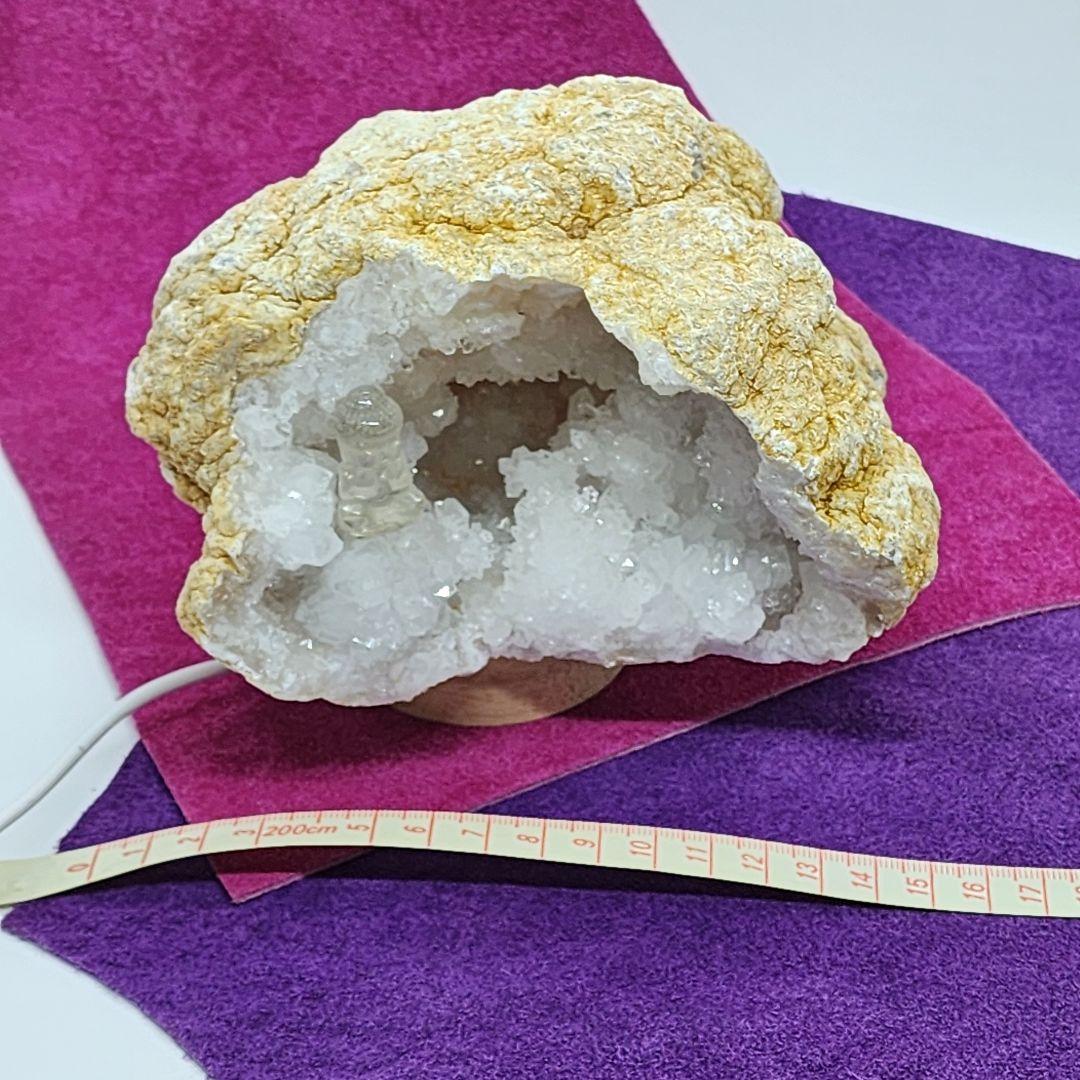 水晶ジオード ミニ大仏様付 ライト付