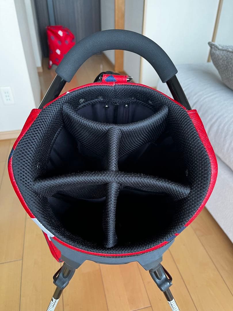 美品PUMAプーマ　スタンド式キャディバッグ 軽量2.8kg Pグラフィック