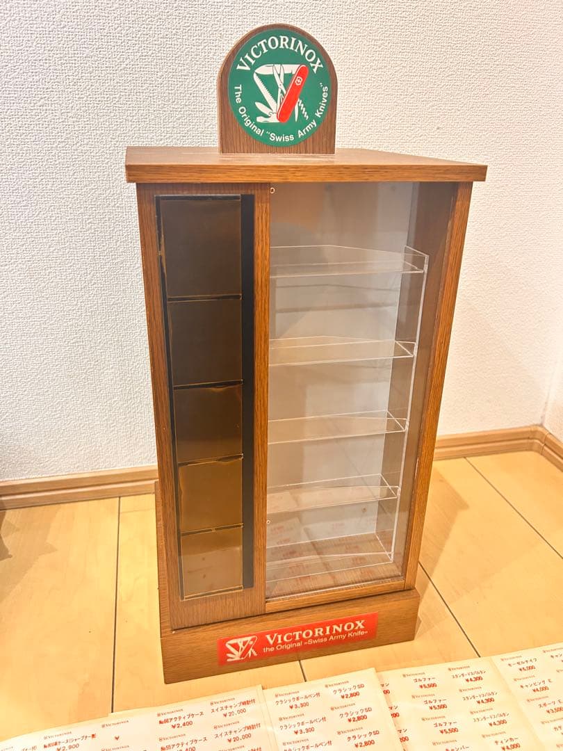 レア　非売品　Victorinox 木製ディスプレイケース　　ビクトリノックス