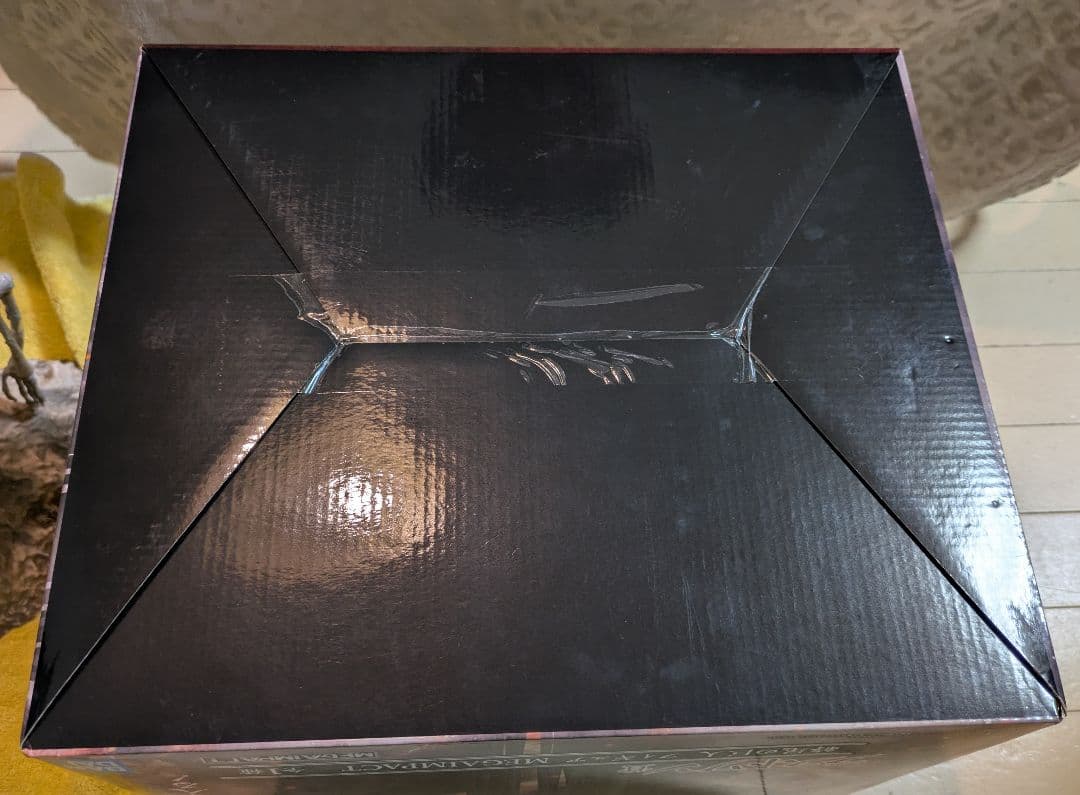 (2639)進撃の巨人フィギュア〜終尾の巨人〜✨️箱付き