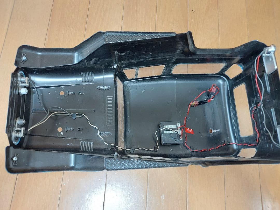 タミヤ　GF-02(スカッシュバン)　ランクルボディ