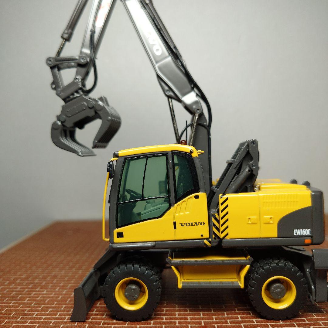 VOLVO EW180C ホイール式グラップル ボルボ NZG 1/50