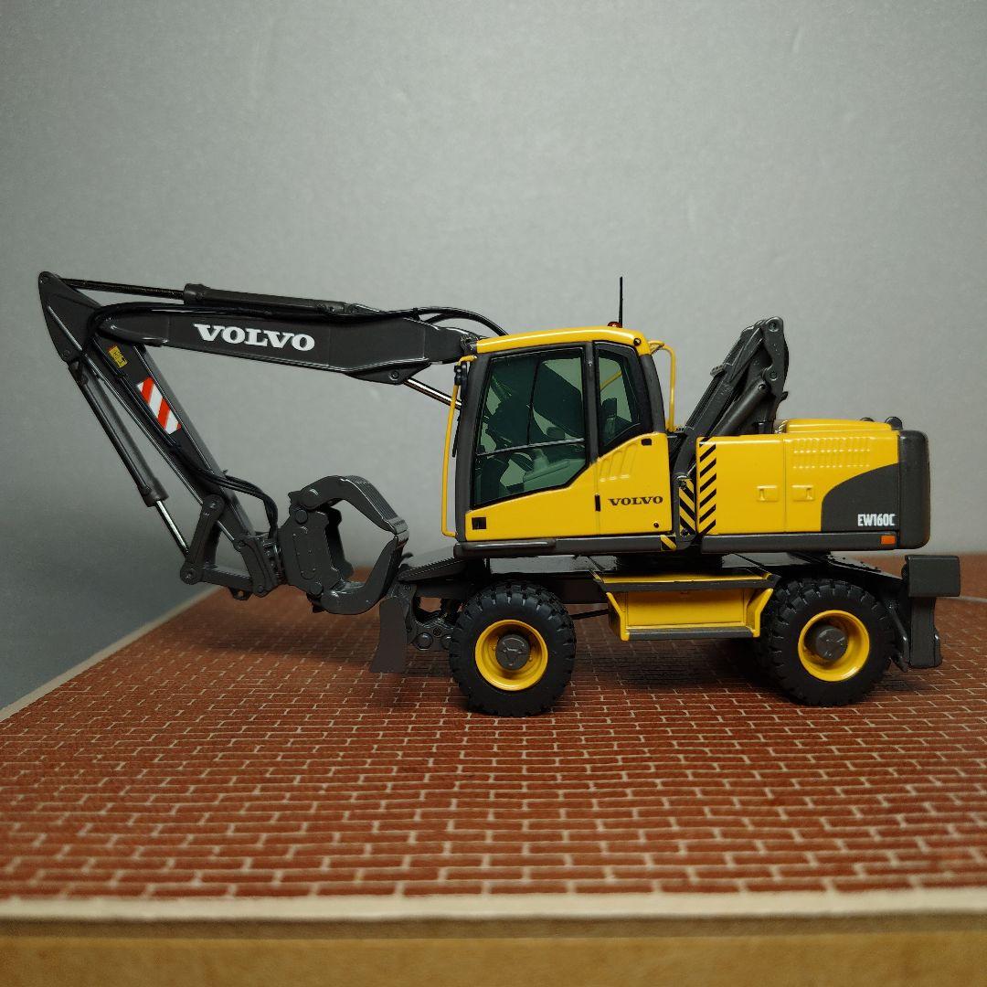 VOLVO EW180C ホイール式グラップル ボルボ NZG 1/50