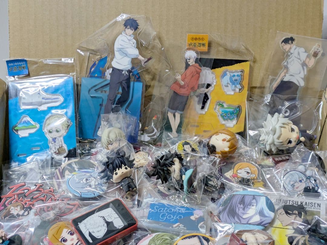 大量！呪術廻戦グッズ大量160点まとめ売り 缶バッジ他