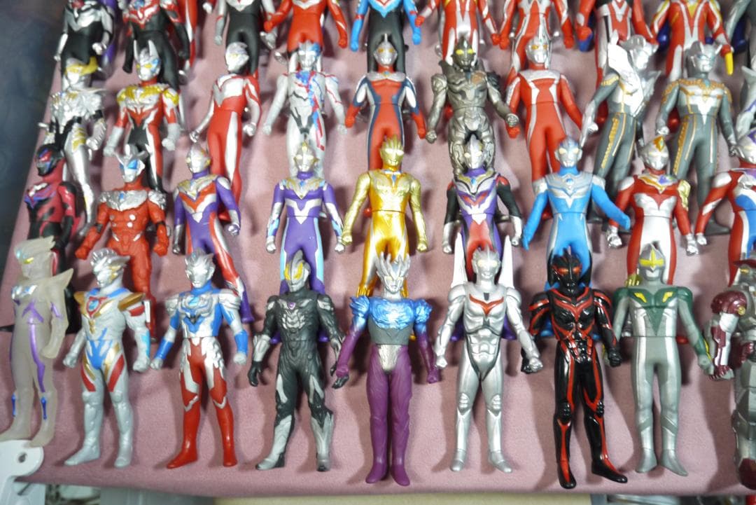 ウルトラヒーローシリーズ500　ウルトラマン　ソフビ　145体