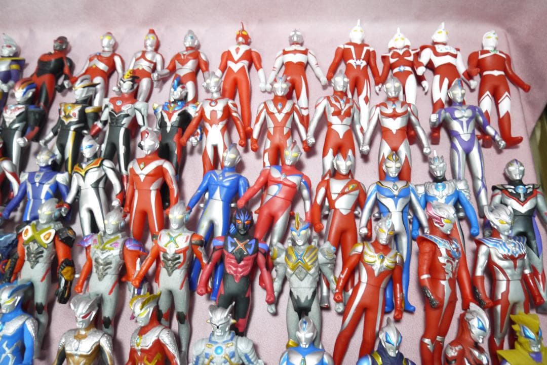 ウルトラヒーローシリーズ500　ウルトラマン　ソフビ　145体