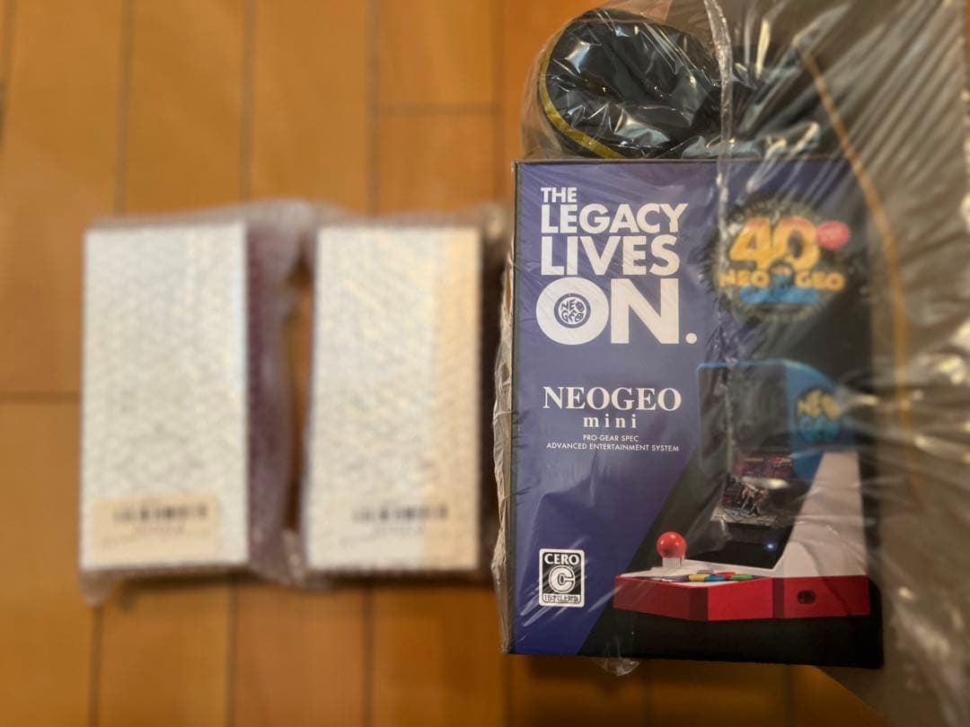 neo-geoミニ本体、コントローラー×2、Tシャツセット