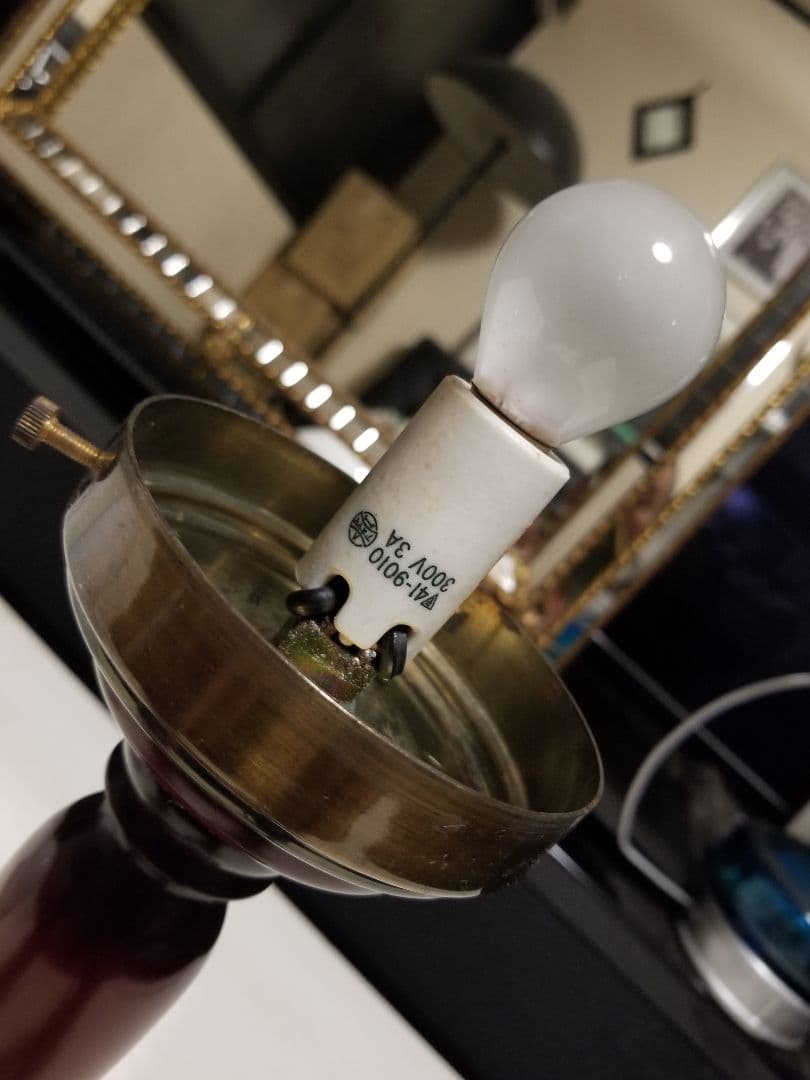 1970's　ミッドセンチュリーモダン　スピンドルポール　乳白硝子　ボールランプ