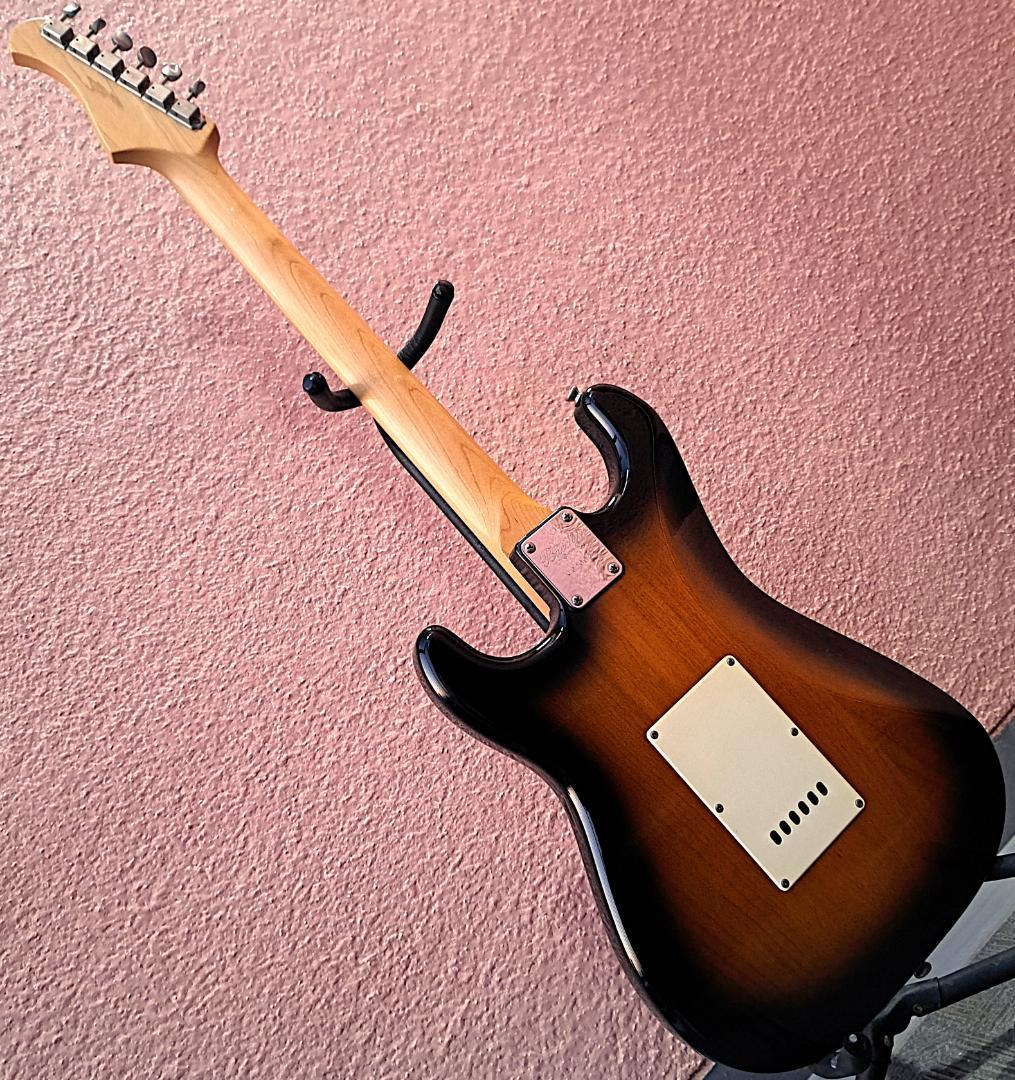 ■Bacchus BST-500G M 2TS Stratocaster