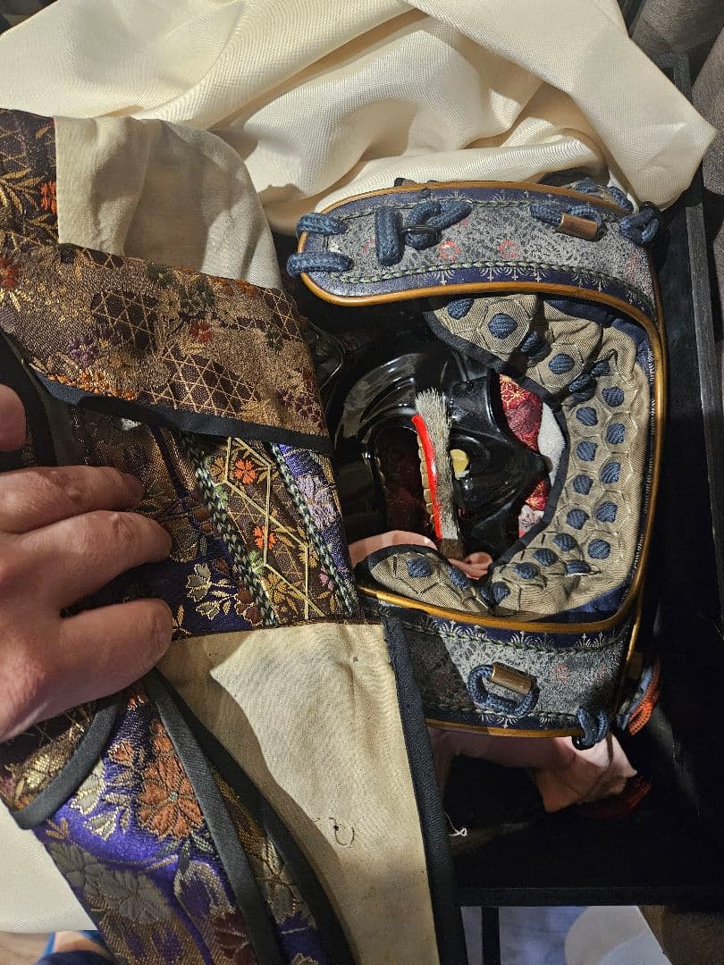 豪商旧家蔵出 五三桐家紋入大鎧 時代甲冑 二枚胴具足 大袖大身鎧 前立 陣羽織