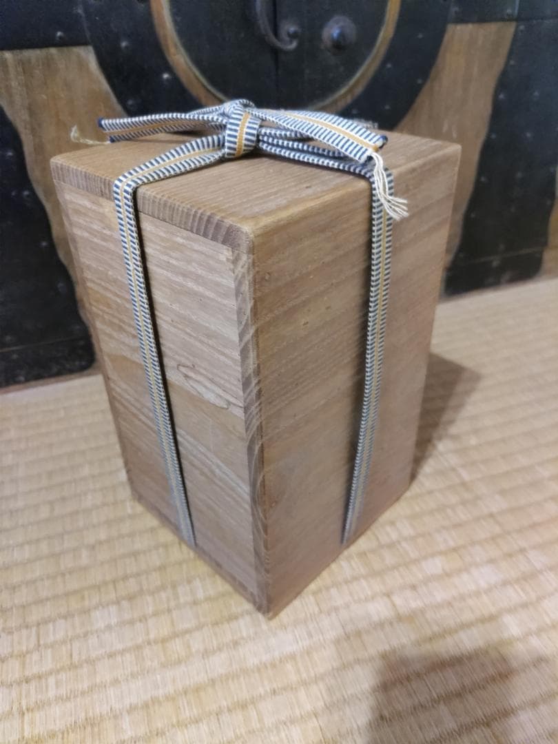 珍！鞆徳利　白磁　生掛け釉　削り出し成型