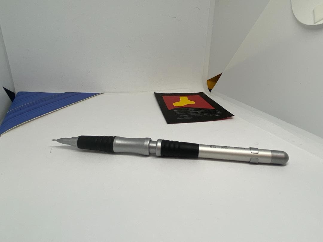 【廃番・製図用・ボディノック】オート／MP0.5/銀色軸+黒色 E